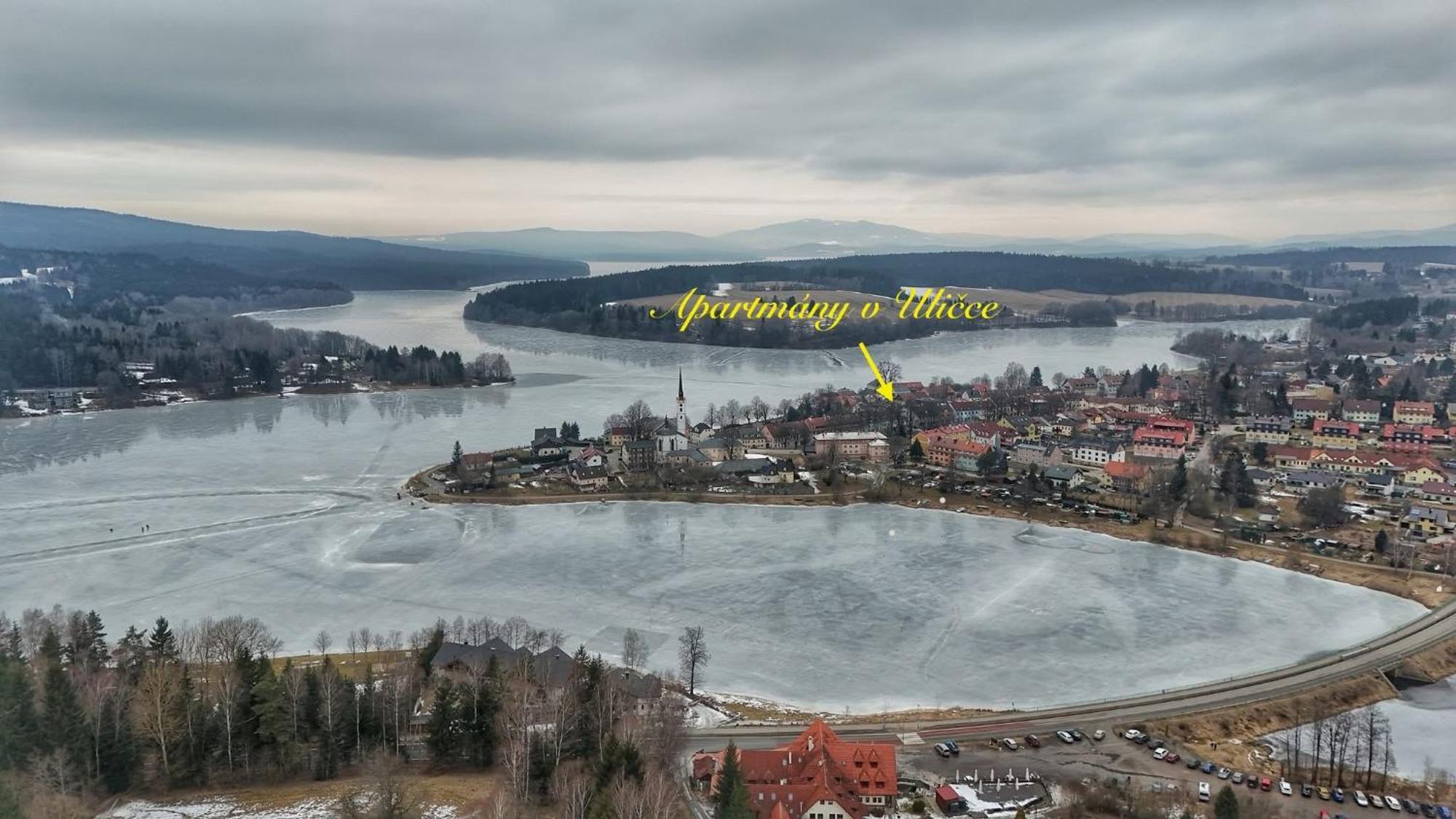 Apartmany V Ulicce Frymburk Luaran gambar